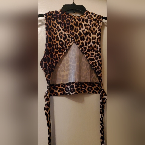 Top - Picture 2 of 2